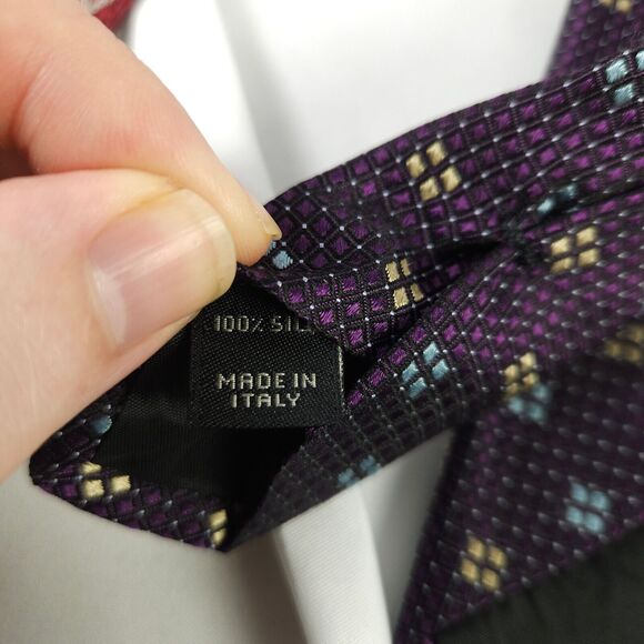 3 Jos A Bank Geometric Made In Italy Silk Ties 4" x 59" - Picture 5 of 11